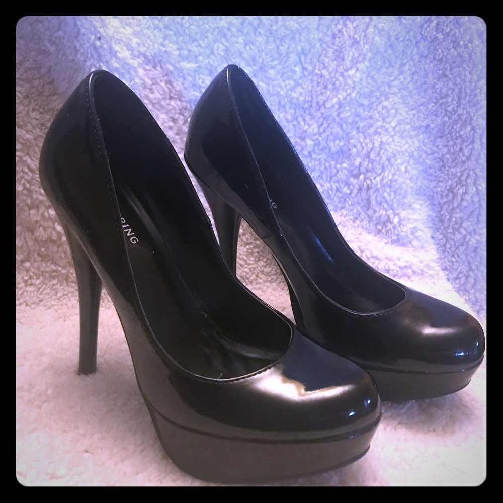 Brand new 5 inch black heels